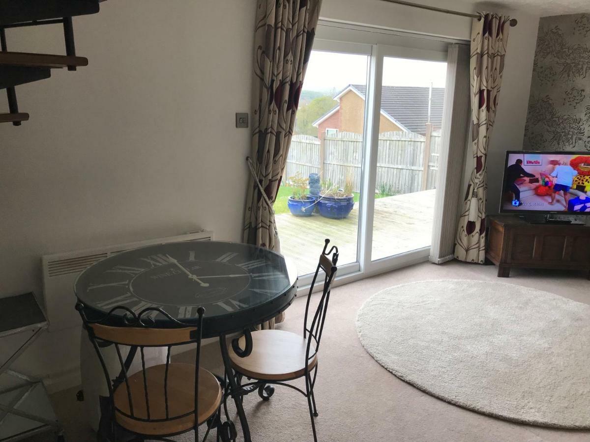 Valley View / Gwel Y Cwm Villa Ammanford Esterno foto