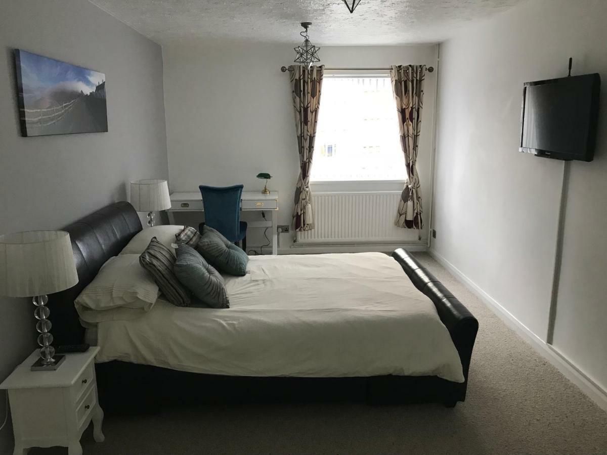 Valley View / Gwel Y Cwm Villa Ammanford Esterno foto